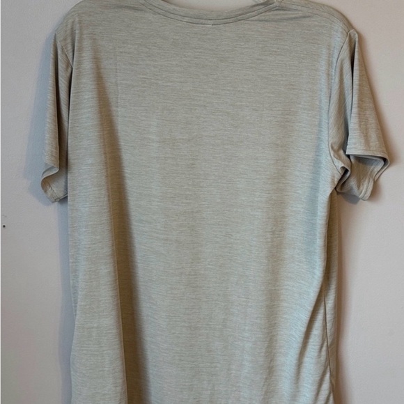 NWOT - Patagonia Capilene Cool Daily Odor Control Pumice Dyno White
Size L - Picture 6 of 6